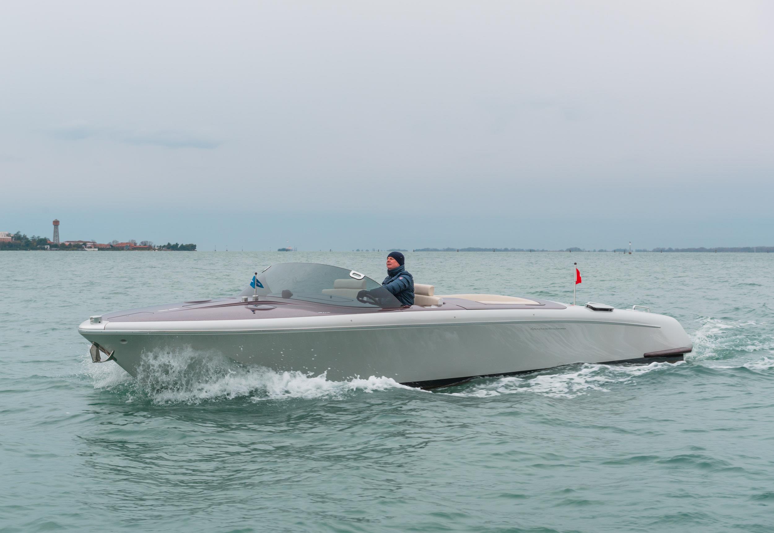 2011 RIVA 33' AQUARIVA MARC NEWSON 